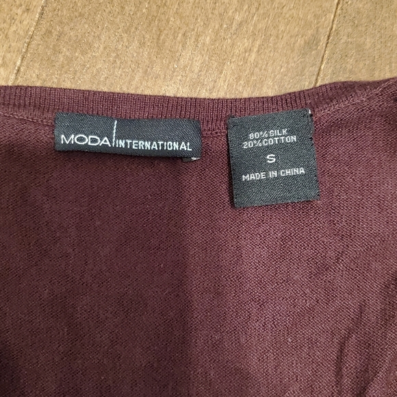 Victoria Secret open back burgundy sweater - Picture 5 of 5